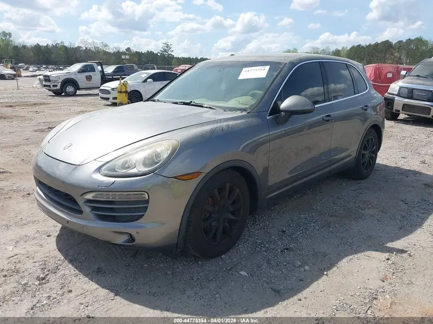 2013 PORSCHE CAYENNE  