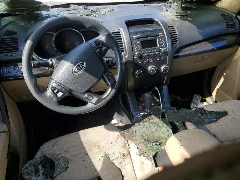 2011 KIA SORENTO BASE  