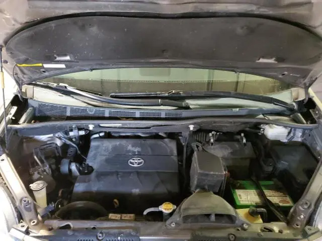 2013 TOYOTA SIENNA XLE  