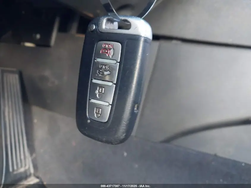 2011 HYUNDAI SONATA SE