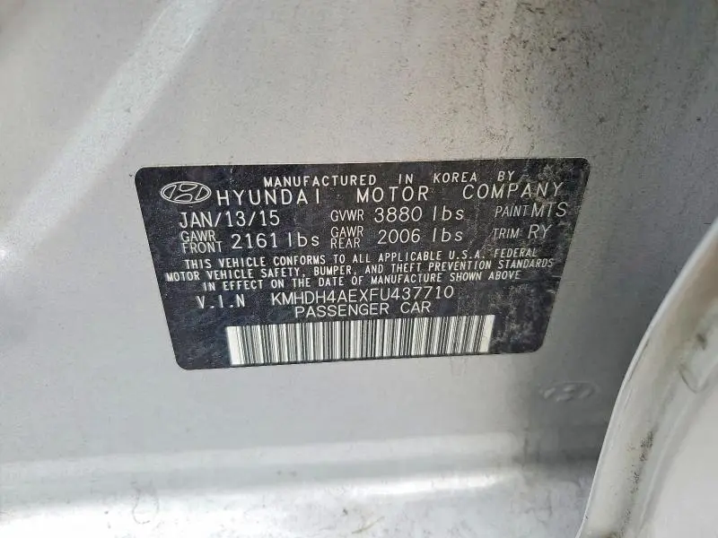 2015 HYUNDAI ELANTRA SE  