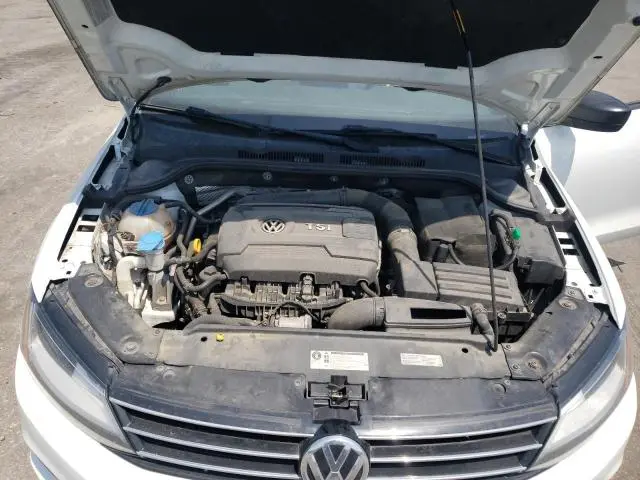 2017 VOLKSWAGEN JETTA SPORT  