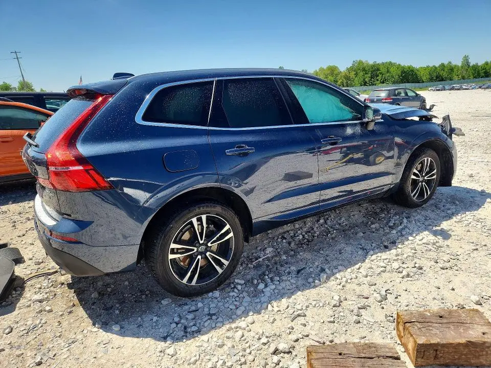 2020 VOLVO XC60 T6 MOMENTUM  