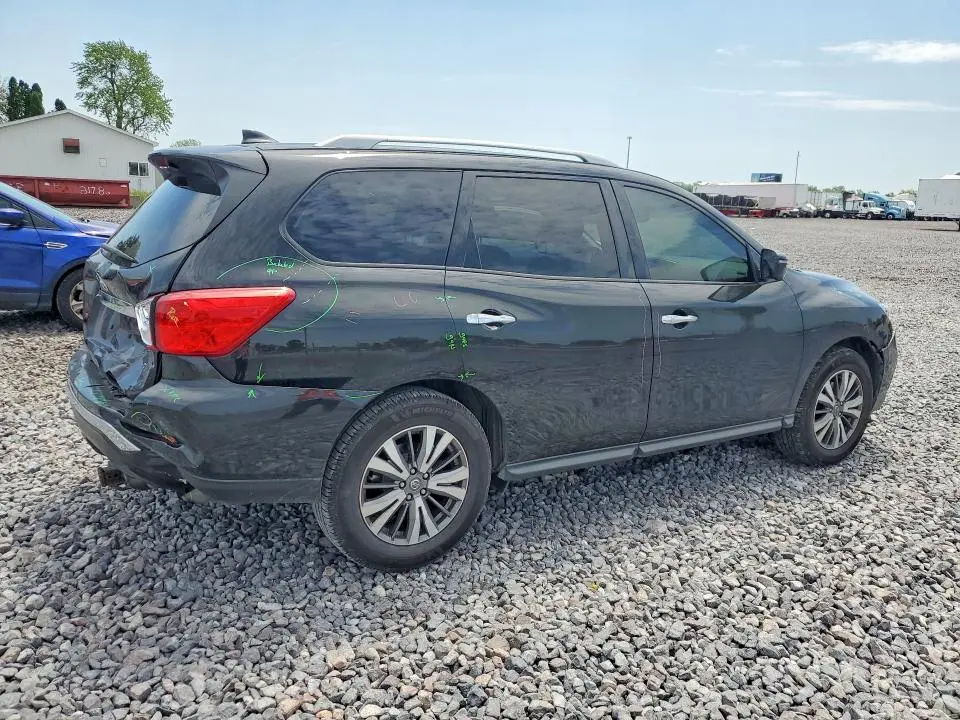 2019 NISSAN PATHFINDER SL  