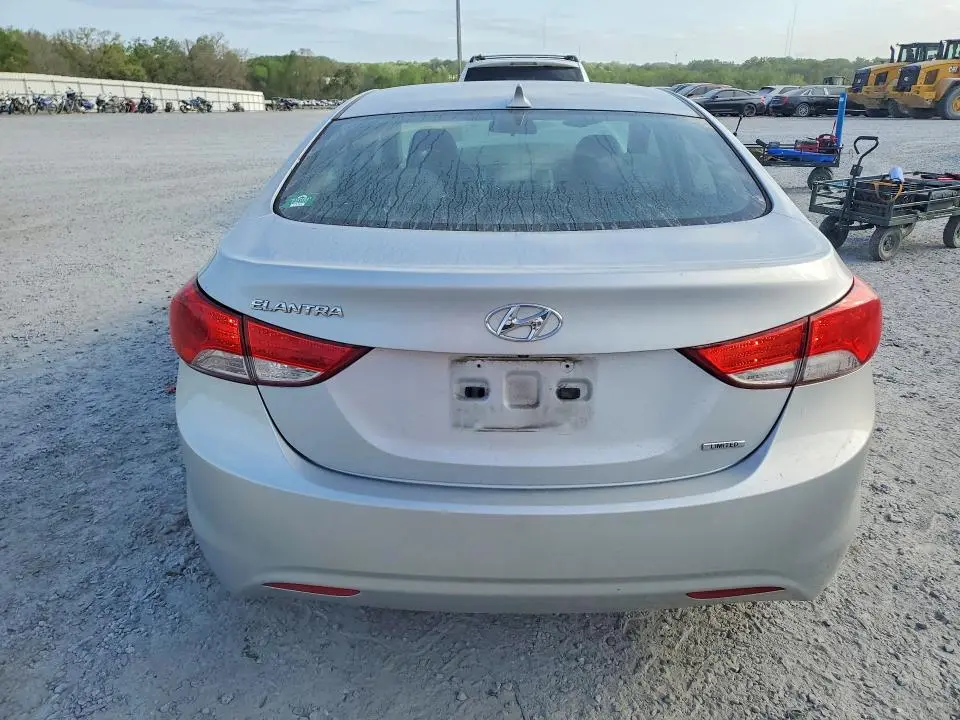 2011 HYUNDAI ELANTRA LIMITED  