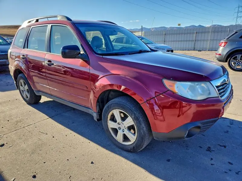 2010 SUBARU FORESTER XS  