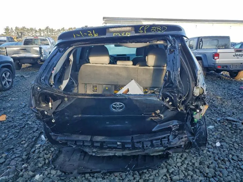 2013 TOYOTA SIENNA XLE  