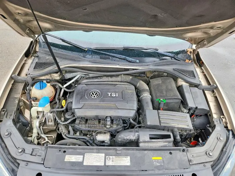 2015 VOLKSWAGEN PASSAT S  