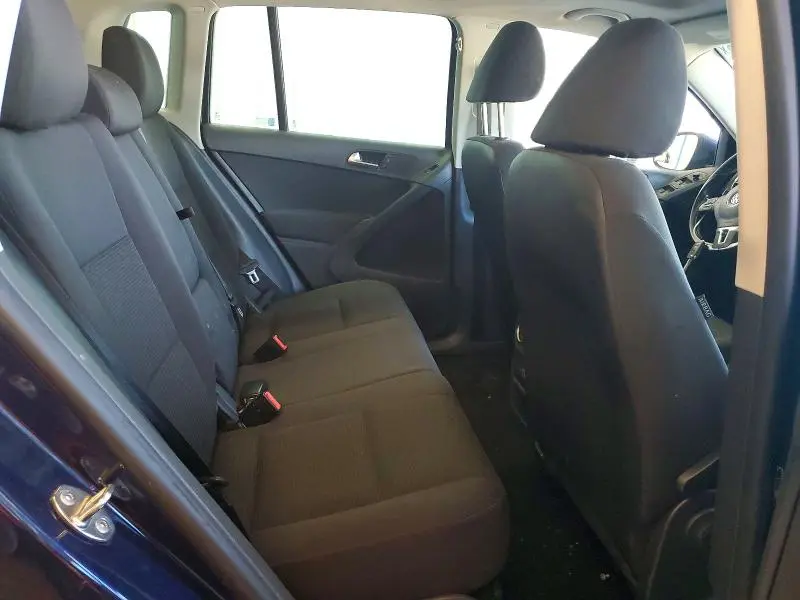 2013 VOLKSWAGEN TIGUAN S  