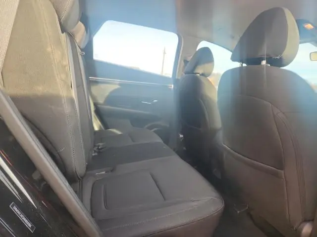 2022 HYUNDAI TUCSON SE  