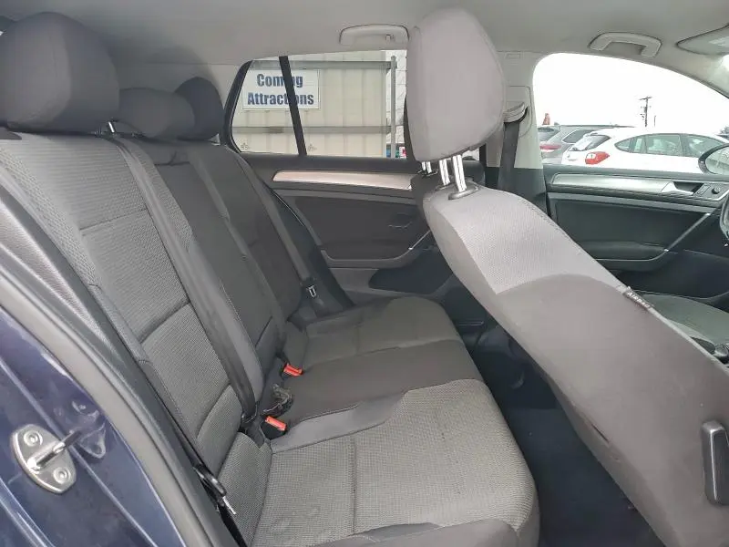 2016 VOLKSWAGEN GOLF S/SE  