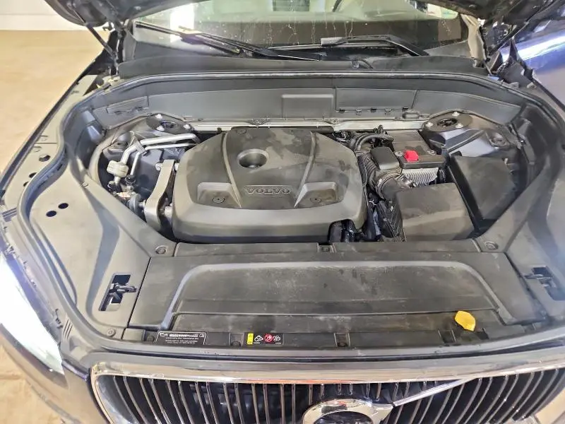 2016 VOLVO XC90 T6  