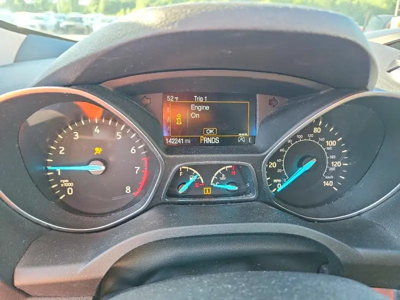 2017 FORD ESCAPE SE  