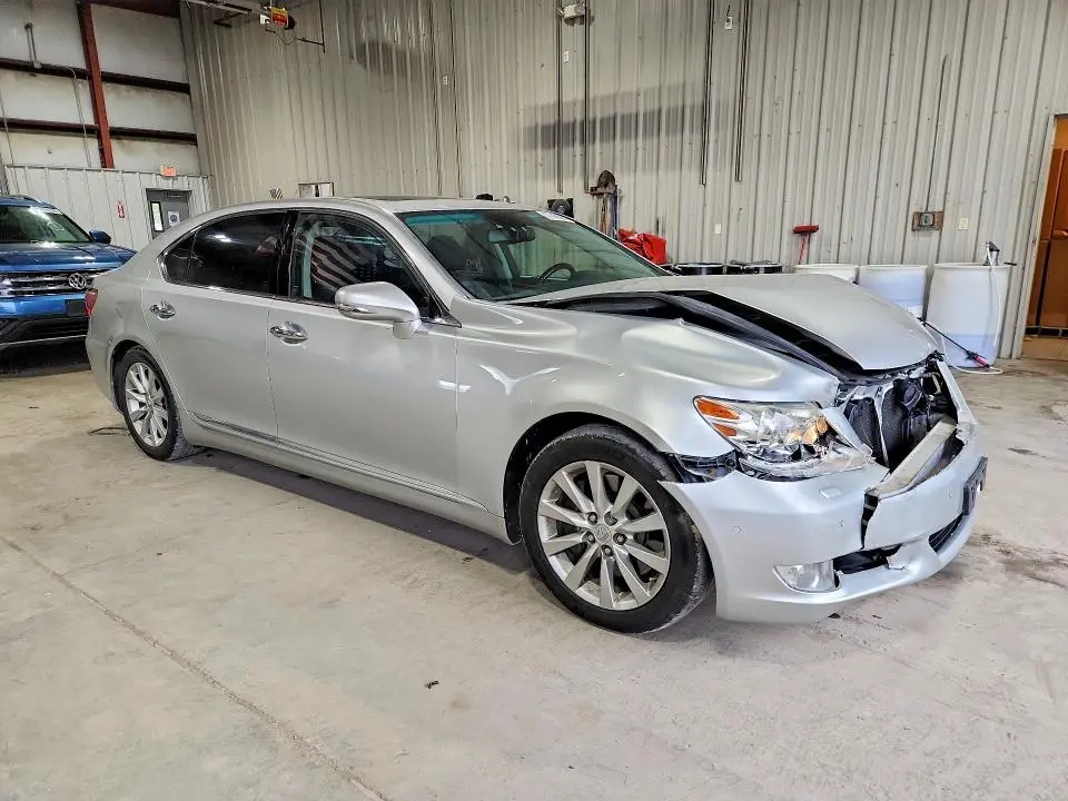 2011 LEXUS LS 460L  