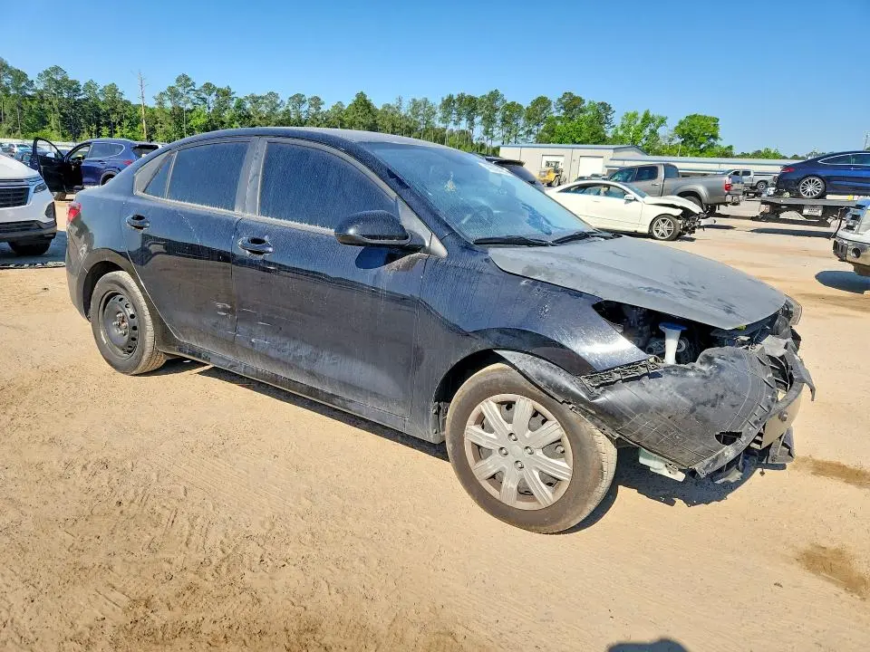 2022 KIA RIO LX  