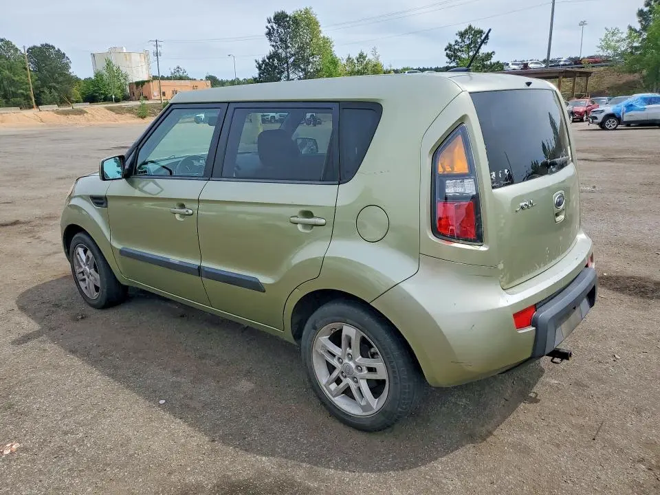 2011 KIA SOUL +  