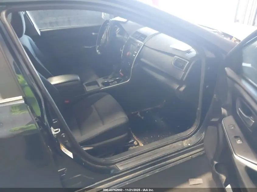 2016 TOYOTA CAMRY LE