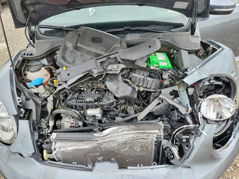 2018 VOLKSWAGEN BEETLE SE  