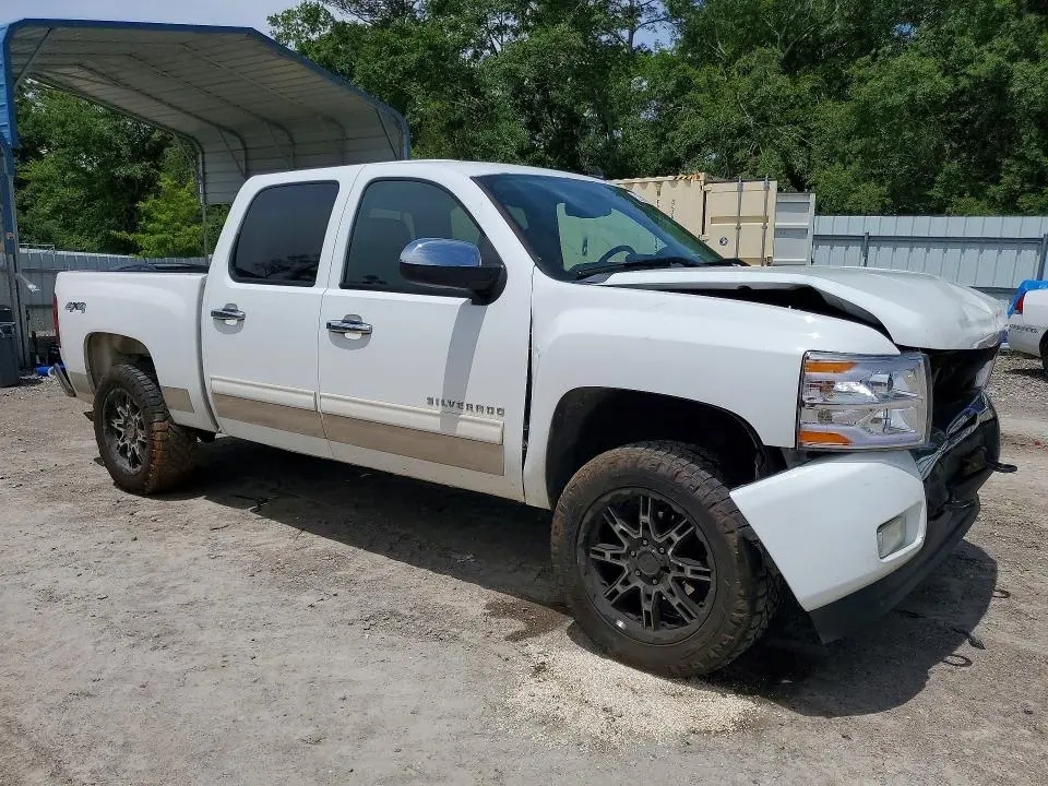 2011 CHEVROLET SILVERADO K1500 LT  
