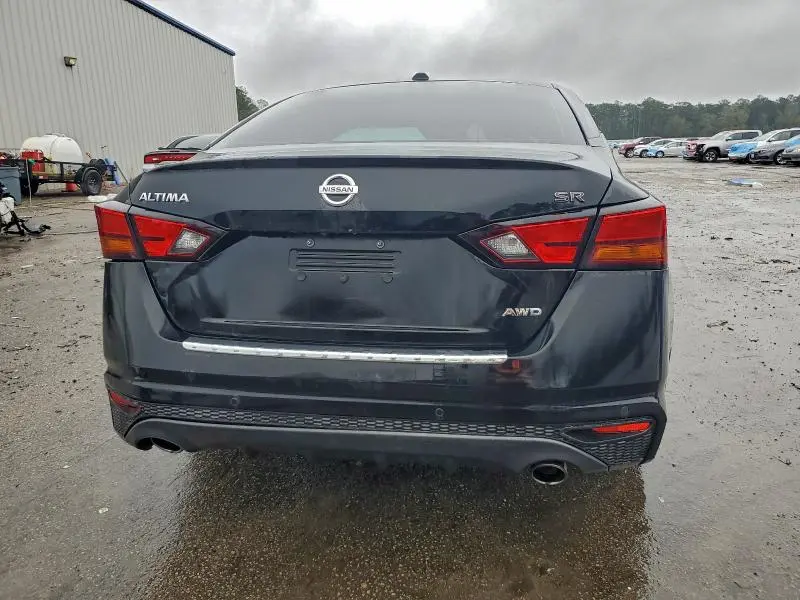 2021 NISSAN ALTIMA SR  