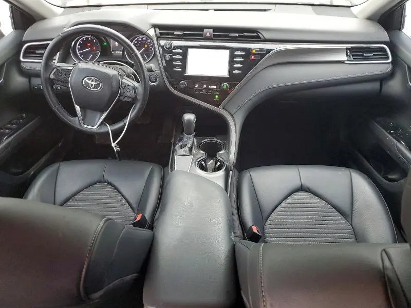 2018 TOYOTA CAMRY SE  