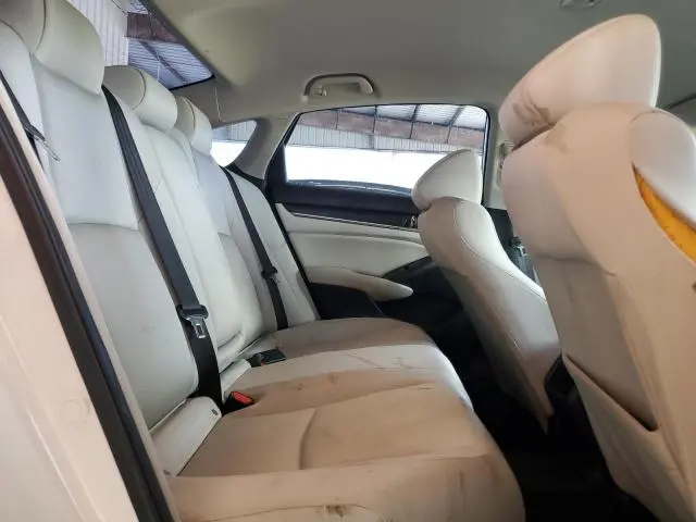 2018 HONDA ACCORD LX  