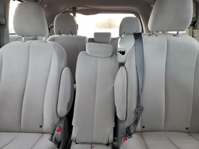 2013 TOYOTA SIENNA LE