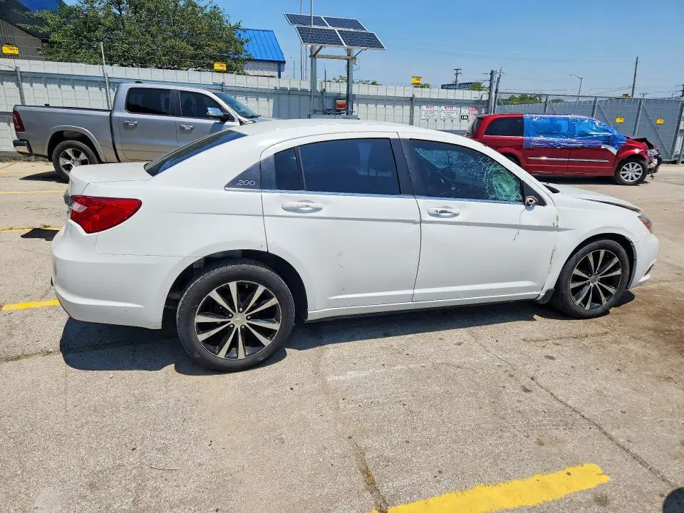 2013 CHRYSLER 200 TOURING  
