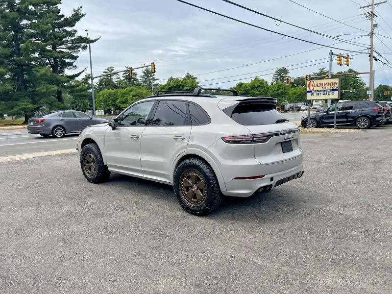 2021 PORSCHE CAYENNE TURBO  