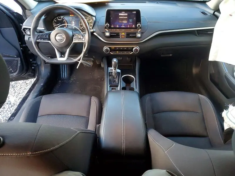 2022 NISSAN ALTIMA SV  