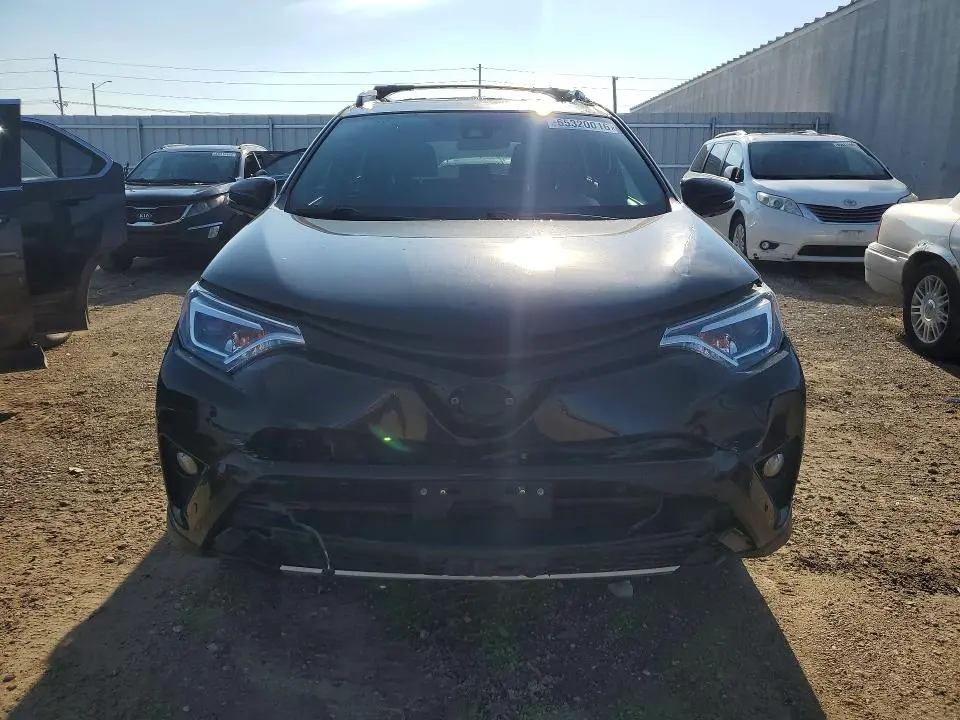 2017 TOYOTA RAV4 SE  