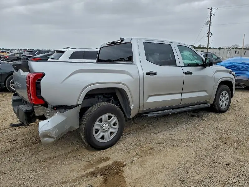 2024 TOYOTA TUNDRA CREWMAX SR  