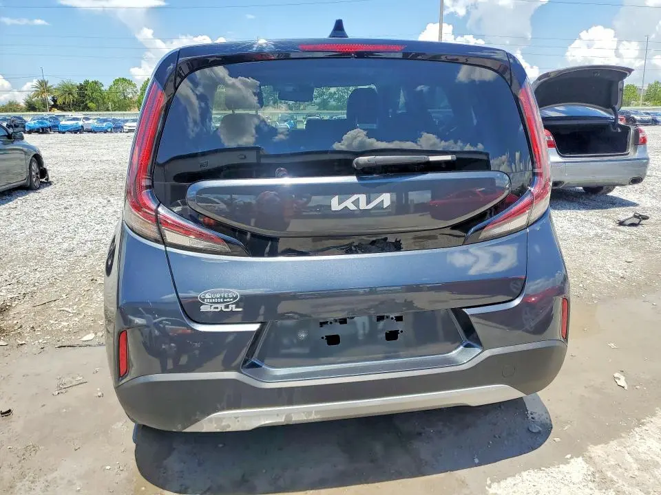 2025 KIA SOUL LX  