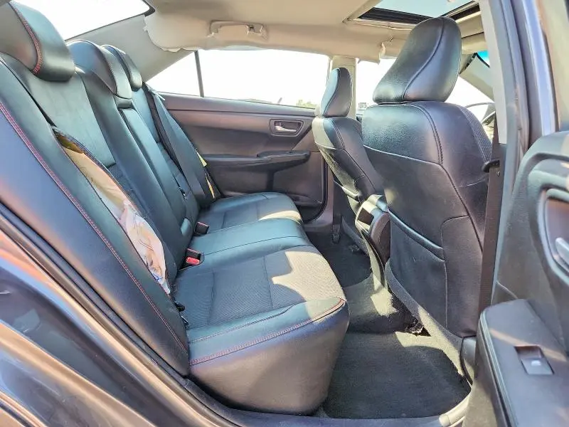 2017 TOYOTA CAMRY SE  