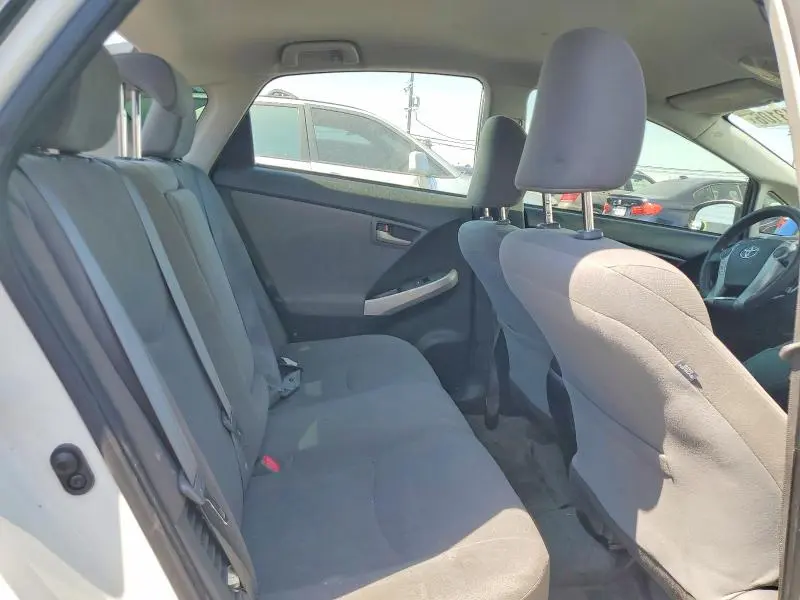 2014 TOYOTA PRIUS THREE  
