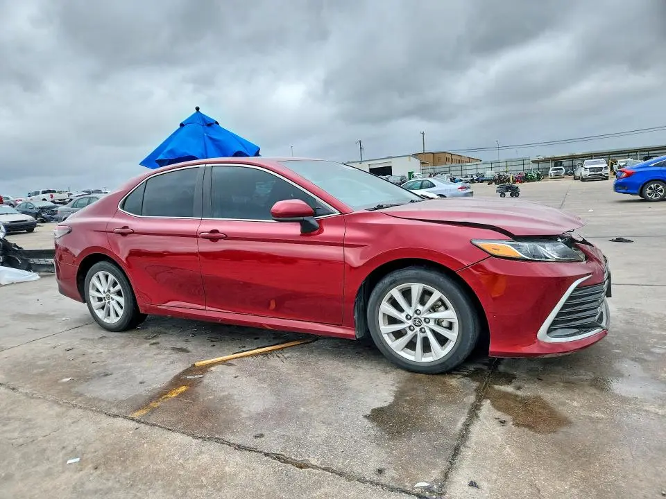 2021 TOYOTA CAMRY LE  