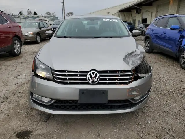 2013 VOLKSWAGEN PASSAT SE  