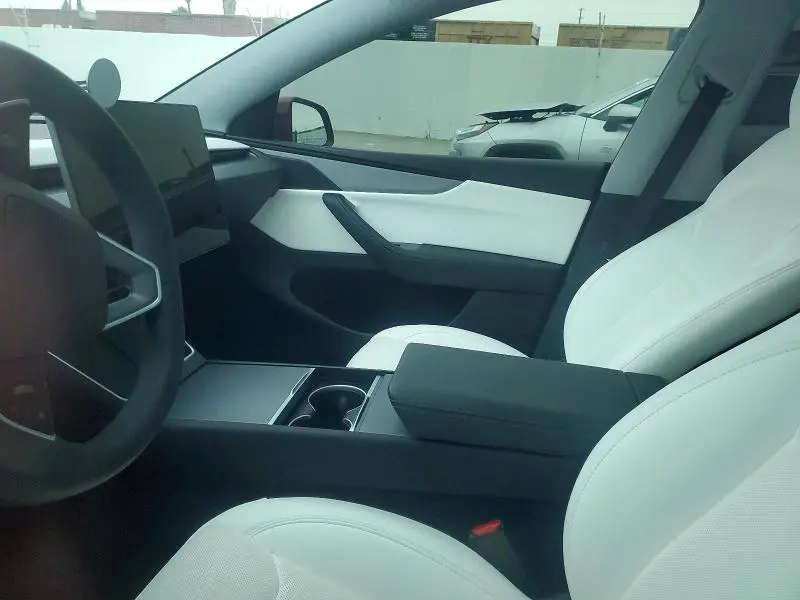 2026 TESLA MODEL Y   