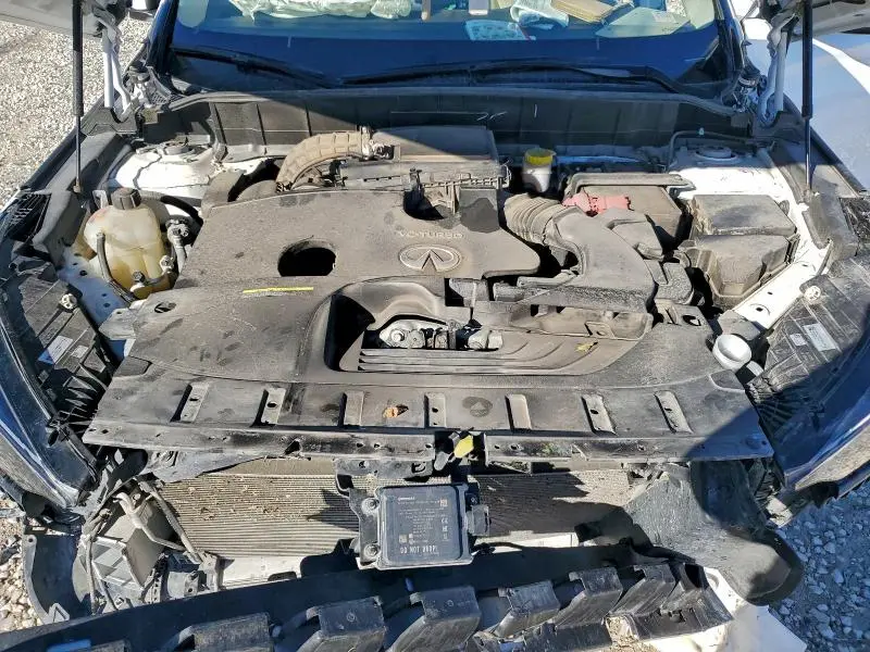 2022 INFINITI QX50 LUXE  