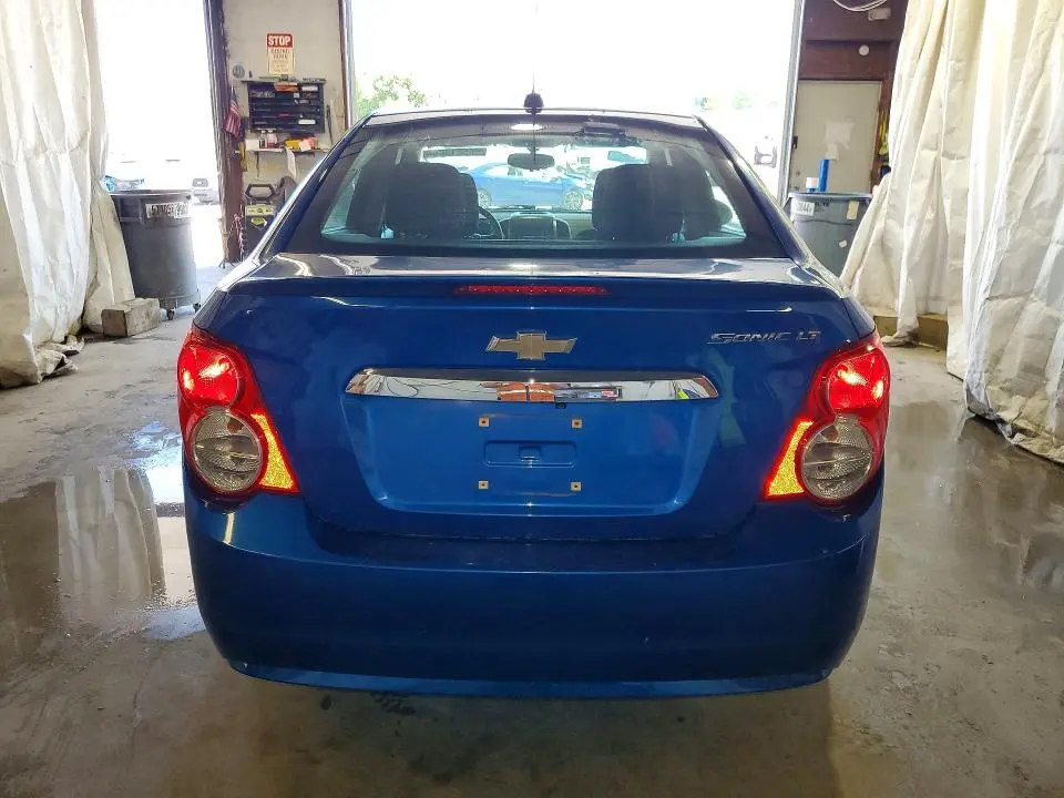2016 CHEVROLET SONIC LT  