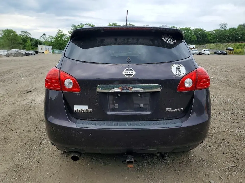 2013 NISSAN ROGUE S  