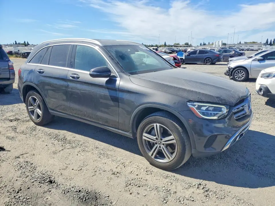 2021 MERCEDES-BENZ GLC 300  