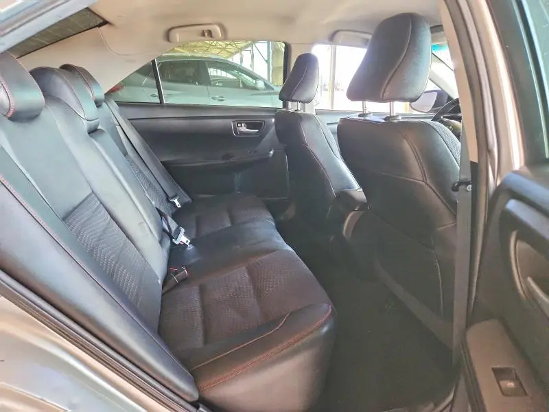 2015 TOYOTA CAMRY SE  