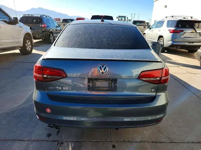 2018 VOLKSWAGEN JETTA SPORT  