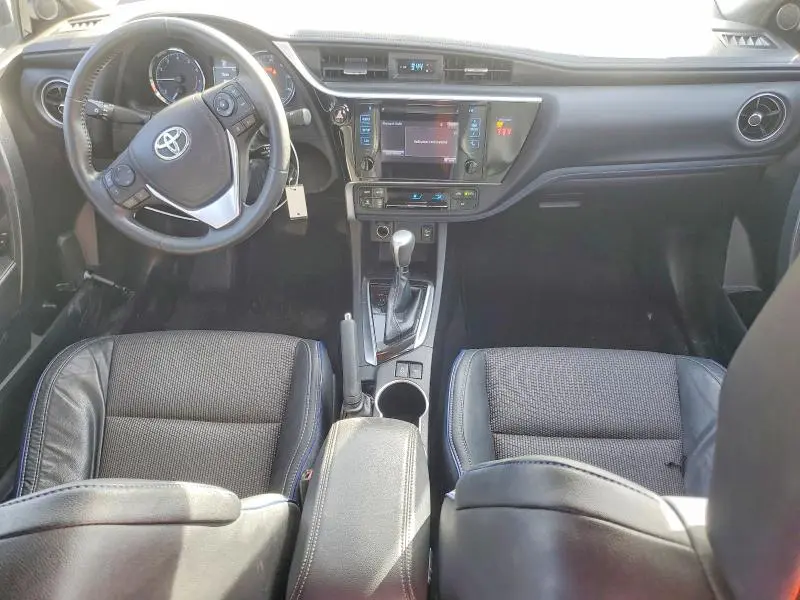 2019 TOYOTA COROLLA SE  