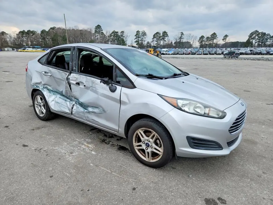 2018 FORD FIESTA SE  