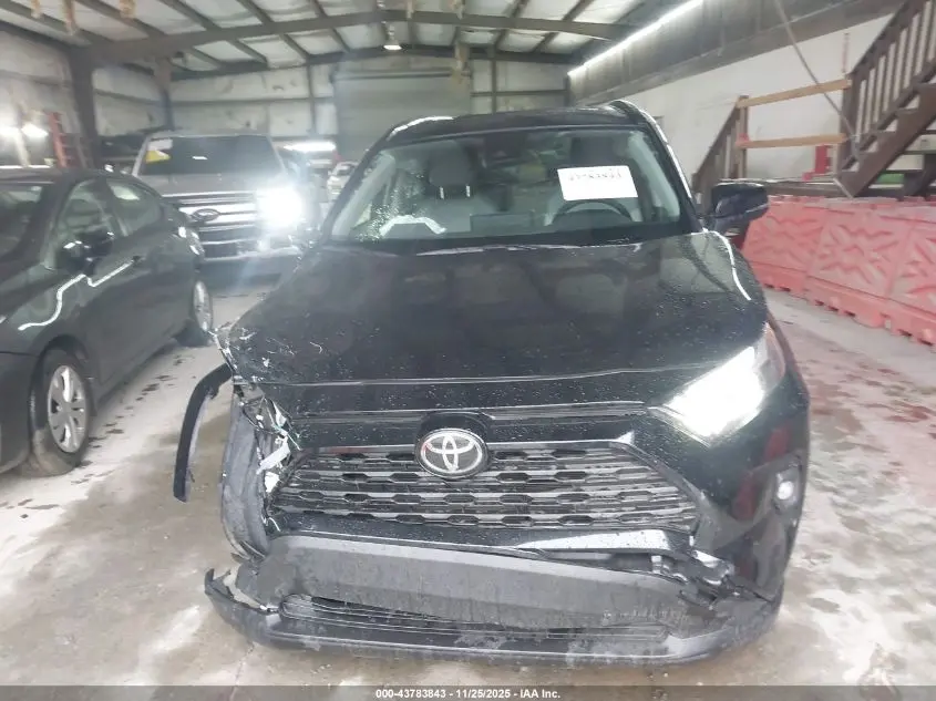 2025 TOYOTA RAV4 HYBRID XLE PREMIUM