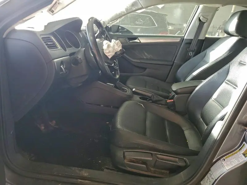 2015 VOLKSWAGEN JETTA SE  