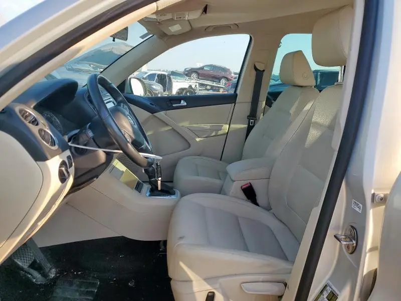 2014 VOLKSWAGEN TIGUAN S