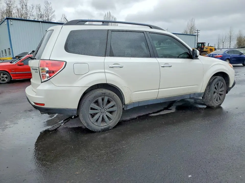 2012 SUBARU FORESTER LIMITED  